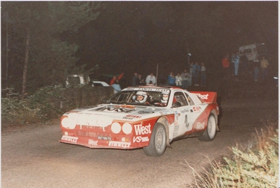 Mauro Pregliasco - Daniele Cianci
21º Rallye Catalunya 1985. Lancia Rally 037 (TO W67785). Clasificado 4º.

Del 25 al 28 de Octubre, Barcelona, Catalunya, España.
Superficie: asfalto.

El Rally tenia un total de 1359.14 km de los que 512.82 km divididos en 34 tramos eran especiales.

Tomaron la salida 67 equipos, finalizaron 38.@
Palabras clave: Lancia;Grupo_B;Rally;Catalunya;1985;Spain