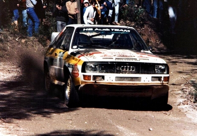 Stig Blomqvist - Bjorn Cederberg
19º Rallye de Portugal - Vinho do Porto 1985. Audi Sport Quattro S1 (IN-NE 11). Clasificado 4º.

Del 6 al 9 de Marzo, Estoril, Cascais, Lisboa, Portugal.
Superficie: asfalto - tierra.

El Rally tení­a un total de 2455 km de los que 730.50 km divididos en 47 tramos eran especiales.

Tomaron la salida 94 equipos, finalizaron 28.@
Palabras clave: Stig_Blomqvist;Audi;Quattro;Portugal;grupo_B;1985