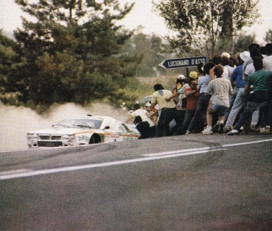 Dario Cerrato - Giuseppe Cerri
27º Rallye Sanremo 1985. Lancia Rally 037 (TO 30683D). Clasificado 5º.

Del 29 de Septiembre al 4 de Octubre, Sanremo, Liguria, Imperia, Italia.
Superficie: asfalto - tierra.

El Rally tenia un total de 2340.56 km, de los que 696.90 km divididos en 45 tramos eran especiales (2 de ellos fueron cancelados SS20 Murio 1 de 9.12 km, SS36 Ronde 1 de 37.22 km).

Tomaron la salida 98 equipos, finalizaron 33.

Foto 1 de 3
@
Palabras clave: ;Lancia;Rally;Grupo_B;Sanremo;1985