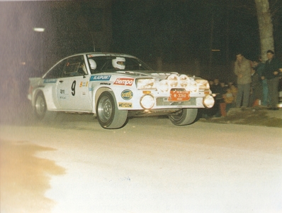 Benigno "Beny" Fernández - José López Orozco
33º Rally Costa Brava 1985. Opel Manta 400 (2-M-3360-P). Clasificado 5º.
Opel Team España

Del 22 al 24 de Febrero, Lloret de Mar, Catalunya, España.
Superficie: asfalto - tierra.

El Rally tenia un total de 1329.74 km, de los que 501.59 km divididos en 45 tramos eran especiales.

Tomaron la salida 55 equipos, finalizaron 25.@
Palabras clave: Opel;Manta;Grupo_B;Costa_Brava;1985