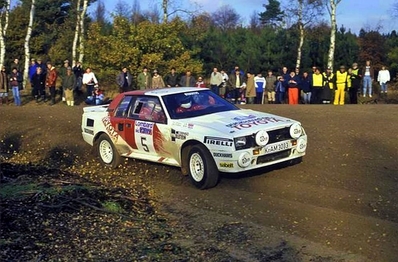 Juha Kankkunen - Fred Gallagher
34º Lombard RAC Rally 1985. Toyota Celica TCT (K-AM 3033). Clasificado 5º.

Del 24 al 28 de Noviembre, Nottingham, Inglaterra.
Superficie: tierra.

El Rally tenia un total de 3507 km de los que 896.98 km divididos en 65 tramos eran especiales, (2 de ellas fueron canceladas, SS43 Kielder Forest - Ogre Hill de 12,02 Km y SS64 Nuss de 8,79 Km).

Tomaron la salida 155 equipos, finalizaron 62.@
Palabras clave: ;Toyota;Celica;Grupo_B;Gran_Bretaña;1985;Inglaterra