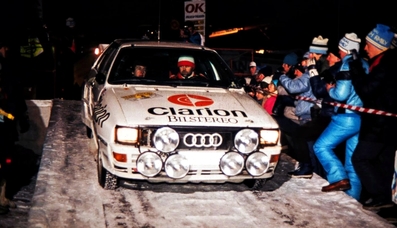 Per Eklund - David Whittock
35º Internacional Suecia Rally 1985. Audi Quattro A2 (HPK 987). Clasificado 5º.

Del 15 al 17 de Febrero, Karlstad, Suecia.
Superficie: nieve - hielo.

El Rally tenía un total de 1642.00 km de los que 513.68 km divididos en 29 tramos eran especiales.

Tomaron la salida 115, finalizaron 56.@
Palabras clave: ;Audi;Quattro;Suecia;1985