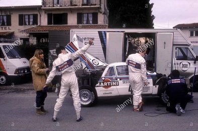 Asistencia del equipo Martini Racing en el 53º Rallye Automobile de Monte-Carlo 1985
En el Lancia Rally 037 (TO 09006D) de Henri Toivonen - Juha Piironen, clasificado 6º.

Del 26 de Enero al 1 de Febrero, Monte-Carlo.
Superficie: asfalto - nieve.

El Rally tenía un total de 3999.00 km de los que 851.10 km divididos en 34 tramos eran especiales (1 de ellos fue cancelado SS17).

Tomaron la salida 117 equipos, finalizaron 68.@
Palabras clave: Henri_Toivonen;Juha_Piironen;Lancia;Grupo_B;Montecarlo;1985;Personajes;Asistencias