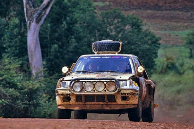 Timo Salonen - Seppo Harjanne
33º Marlboro Rally Safari 1985. Peugeot 205 Turbo 16 (123 FBL 75). Clasificado 7º.

Del 4 al 8 de Abril, Nairobi, Kenya, África.
Superficie: tierra.

El Rally tenia un total de 5167.6 km con 88 controles horarios.

Tomaron la salida 71 equipos, finalizaron 20.@
Palabras clave: Timo_Salonen;Peugeot;Turbo;T16;Safari;Grupo_B;1985