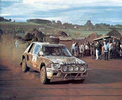 Timo Salonen - Seppo Harjanne
33º Marlboro Rally Safari 1985. Peugeot 205 Turbo 16 (123 FBL 75). Clasificado 7º.

Del 4 al 8 de Abril, Nairobi, Kenya, África.
Superficie: tierra.

El Rally tenia un total de 5167.6 km con 88 controles horarios.

Tomaron la salida 71 equipos, finalizaron 20.@
Palabras clave: Timo_Salonen;Peugeot;Turbo;T16;Safari;Grupo_B;1985
