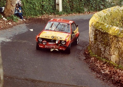 Carlos Bica - Joao Sena
19º Rallye de Portugal - Vinho do Porto 1985. Ford Escort RS 1800 MKII (FFV 800S). Clasificado 7º.

Del 6 al 9 de Marzo, Estoril, Cascais, Lisboa, Portugal.
Superficie: asfalto - tierra.

El Rally tení­a un total de 2455 km de los que 730.50 km divididos en 47 tramos eran especiales.

Tomaron la salida 94 equipos, finalizaron 28.@
Palabras clave: ;Ford;Escort;MKII;Portugal;1985;MKII