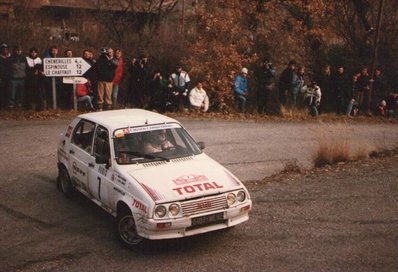 Jean-Claude Andruet - Annick Peuvergne
53º Rallye Automobile de Monte-Carlo 1985. Citröen Visa 1000 Pistes (8407 ME 92). Clasificado 8º.

Del 26 de Enero al 1 de Febrero, Monte-Carlo.
Superficie: asfalto -nieve.

El Rally tenía un total de 3999.00 km de los que 851.10 km divididos en 34 tramos eran especiales (1 de ellos fue cancelado SS17 ).

Tomaron la salida 117 equipos, finalizaron 68.@
Palabras clave: Jean-Claude_Andruet;Annick_Peuvergne;Citroen;Visa;Grupo_B;Montecarlo;1985