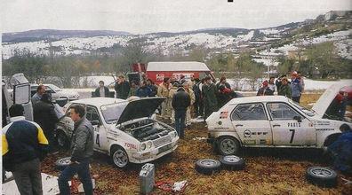Asistencia del Equipo Citröen Competition en el 53º Rallye Automobile de Monte-Carlo 1985
En los Citröen Visa 1000 Pistes de: 

7# (8407 ME 92) Jean-Claude Andruet - Annick Peuvergne, clasificado 8º.

14# (8419 ME 92) Philippe Wambergue - Bernard Martin-Dondoz, abandonó por accidente en SS23 St Auban de 30.50 km.

Del 26 de Enero al 1 de Febrero, Monte-Carlo.
Superficie: asfalto -nieve.

El Rally tenía un total de 3999.00 km de los que 851.10 km divididos en 34 tramos eran especiales (1 de ellos fue cancelado SS17 ).

Tomaron la salida 117 equipos, finalizaron 68.@
Palabras clave: ;Citroen;Visa;Grupo_B;Montecarlo;Asistencias;1985
