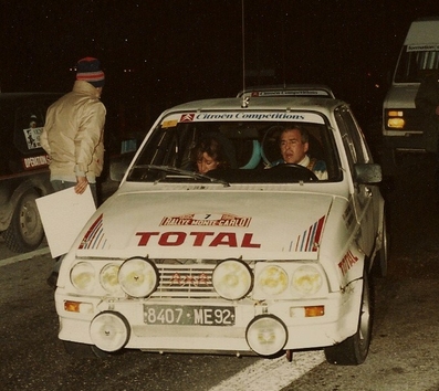 Jean-Claude Andruet - Annick Peuvergne
53º Rallye Automobile de Monte-Carlo 1985. Citröen Visa 1000 Pistes (8407 ME 92). Clasificado 8º.

Del 26 de Enero al 1 de Febrero, Monte-Carlo.
Superficie: asfalto -nieve.

El Rally tenía un total de 3999.00 km de los que 851.10 km divididos en 34 tramos eran especiales (1 de ellos fue cancelado SS17 ).

Tomaron la salida 117 equipos, finalizaron 68.@
Palabras clave: ;Citroen;Visa;Grupo_B;Montecarlo;Personajes;1985
