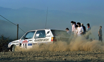 Franz Wittmann sen. - Matthias Feltz
27º Rally Sanremo 1985. Volkswagen Golf GTi 16V (WOB-AZ 343). Clasificado 9º.

Del 29 de Septiembre al 4 de Octubre, Sanremo, Liguria, Imperia, Italia.
Superficie: asfalto - tierra.

El Rally tenia un total de 2340.56 km, de los que 696.90 km divididos en 45 tramos eran especiales (2 de ellos fueron cancelados SS20 Murio 1 de 9.12 km, SS36 Ronde 1 de 37.22 km).

Tomaron la salida 98 equipos, finalizaron 33.@
Palabras clave: Volkswagen;Golf;GTi;Sanremo;1985