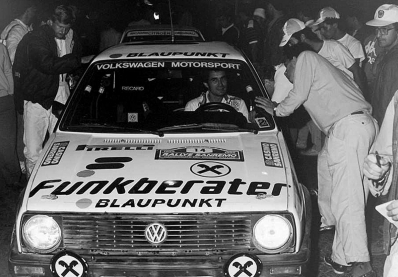 Franz Wittmann sen. - Matthias Feltz
27º Rally Sanremo 1985. Volkswagen Golf GTi 16V (WOB-AZ 343). Clasificado 9º.

Del 29 de Septiembre al 4 de Octubre, Sanremo, Liguria, Imperia, Italia.
Superficie: asfalto - tierra.

El Rally tenia un total de 2340.56 km, de los que 696.90 km divididos en 45 tramos eran especiales (2 de ellos fueron cancelados SS20 Murio 1 de 9.12 km, SS36 Ronde 1 de 37.22 km).

Tomaron la salida 98 equipos, finalizaron 33.@
Palabras clave: Volkswagen;Golf;GTi;Sanremo;1985;Personajes