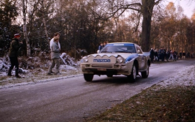 Rod Millen - Brian Rainbow
34º Lombard RAC Rally 1985. Mazda RX7 (CRJ-130). Clasificado 9º.

Del 24 al 28 de Noviembre, Nottingham, Inglaterra.
Superficie: tierra.

El Rally tenia un total de 3507 km de los que 896.98 km divididos en 65 tramos eran especiales, (2 de ellas fueron canceladas, SS43 Kielder Forest - Ogre Hill de 12,02 Km y SS64 Nuss de 8,79 Km).

Tomaron la salida 155 equipos, finalizaron 62.@
Palabras clave: Mazda;RX7;Gran_Bretaña;Grupo_B;1985