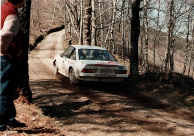 Auguste Turiani - Filipe (Fifé) Fernandes
19º Rallye de Portugal - Vinho do Porto 1985. Opel Manta 2.0 E (H030). Clasificado 11º.

Del 6 al 9 de Marzo, Estoril, Cascais, Lisboa, Portugal.
Superficie: asfalto - tierra.

El Rally tení­a un total de 2455 km de los que 730.50 km divididos en 47 tramos eran especiales.

Tomaron la salida 94 equipos, finalizaron 28.@
Palabras clave: Opel;Manta;Portugal;1985