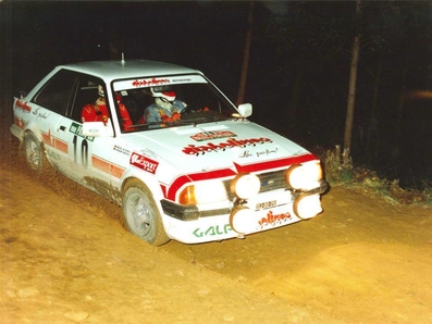 Joaquim Santos - Miguel Oliveira
19º Rallye de Portugal - Vinho do Porto 1985. Ford Escort RS1600i (DJ-80-70). Clasificado 13º.

Del 6 al 9 de Marzo, Estoril, Portugal.
Superficie: asfalto - tierra.

El Rally tení­a un total de 2455 km de los que 730.50 km divididos en 47 tramos eran especiales.

Tomaron la salida 94 equipos, finalizaron 28.@
Palabras clave: Ford;Escort;Portugal;1985