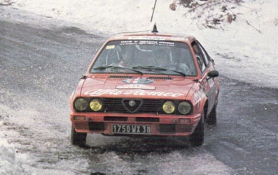 Bertrand Balas - Eric Lainé
53º Rallye Automobile de Monte-Carlo 1985. Alfa Romeo Alfasud TI (1750 WX 38). Clasificado 13º.

Del 26 de Enero al 1 de Febrero, Monte-Carlo.
Superficie: asfalto -nieve.

El Rally tenía un total de 3999.00 km de los que 851.10 km divididos en 34 tramos eran especiales (1 de ellos fue cancelado SS17 ).

Tomaron la salida 117 equipos, finalizaron 68.@
Palabras clave: Alfa_Romeo;Alfasud;Montecarlo;1985