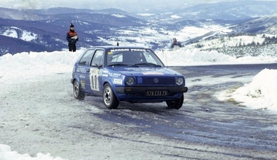 Guy Chasseuil - Christian Baron
53º Rallye Automobile de Monte-Carlo 1985. Volkswagen Golf GTI (578 EXA 75). Clasificado 14º.

Del 26 de Enero al 1 de Febrero, Monte-Carlo.
Superficie: asfalto -nieve.

El Rally tenía un total de 3999.00 km de los que 851.10 km divididos en 34 tramos eran especiales (1 de ellos fue cancelado SS17).

Tomaron la salida 117 equipos, finalizaron 68.
Palabras clave: Volkswagen;Golf;Montecarlo;1985;nieve