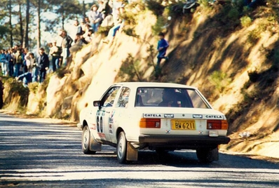Paulo Lemos - Artur Cezar
19º Rallye de Portugal - Vinho do Porto 1985. Volkswagen Amazon (BW 6211). Clasificado 15º.

Del 6 al 9 de Marzo, Estoril, Portugal.
Superficie: asfalto - tierra.

El Rally tení­a un total de 2455 km de los que 730.50 km divididos en 47 tramos eran especiales.

Tomaron la salida 94 equipos, finalizaron 28.@
Palabras clave: Volkswagen;Portugal;1985