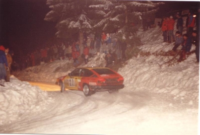 Jacques Panciatici - Françoise Sappey
53º Rallye Automobile de Monte-Carlo 1985. Alfa Romeo GTV6 (1396 LA 13). Clasificado 17º.

Del 26 de Enero al 1 de Febrero, Monte-Carlo.
Superficie: asfalto -nieve.

El Rally tenía un total de 3999.00 km de los que 851.10 km divididos en 34 tramos eran especiales (1 de ellos fue cancelado SS17).

Tomaron la salida 117 equipos, finalizaron 68.
Palabras clave: Alfa_Romeo;Montecarlo;1985;nieve
