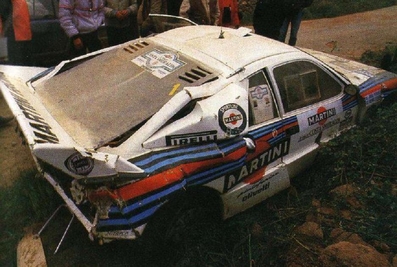 Henri Toivonen - Juha Piironen
8º Rally Costa Smeralda 1985. Lancia Rally 037 (TO 09010D). Abandonó por accidente en SS34.
Martini Racing

En este accidente Henri se fracturo una vertebra.

Del 17 al 19 de Abril, Porto Cervo, Cerdeña, Arzachena, Sácer, Costa Esmeralda.
Superficie: tierra.

El Rally constaba de 621.20 km cronometrados, desconocemos en cuantos tramos especiales se dividían y los kilómetros totales de la prueba.

Tomaron la salida 75 equipos, finalizaron 25.@
Palabras clave: Henri_Toivonen;Lancia;Grupo_B;Costa_Smeralda;1985;crash