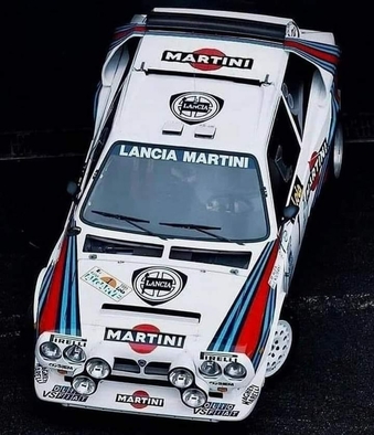 Markku Alén - Ilkka Kivimäki
15º Rali Lois Algarve 1985. Lancia Delta S4 (A6 37179).
Abandonó por rotura de transmisión, aunque siguio en el rally con el dorsal 0 para seguir evolucionando el coche.

Del 31 Octubre al 2 de Noviembre, Silves - Armação de Pêra (Portugal).
Superficie: grava con 545.00 km divididos en 30 tramos cronometrados.

Tomaron la salida 77 equipos, finalizaron 23.

Es la tercera aparición Oficial Competitiva del Lancia Delta S4, después del debut en el Rally 1000 Pistes, (Francia), donde compitió con la calificación de prototipo, en el 14º Colline di Romagna donde quedó 1º y antes del Debut Oficial en el Mundial de Rallyes en el 34º Lombard RAC Rally de 1985.@
Palabras clave: Markku_Alen;Lancia;Delta;Grupo_B;1985
