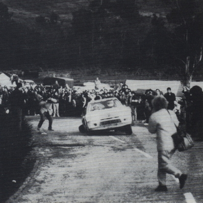 Ari Vatanen - Terry Harryman
19º Rallye de Portugal Vinho do Porto 1985. Peugeot 205 Turbo 16 (716 EXC 75). Abandonó por daños en la suspensión y motor después de sufrir un pinchazo en SS21 Arcos - Portela 1 de 27 Km.
Peugeot Talbot Sport

Del 6 al 9 de Marzo, Estoril, Portugal.
Superficie: asfalto - tierra.

El Rally tení­a un total de 2455 km de los que 730.50 km divididos en 47 tramos eran especiales.

Tomaron la salida 94 equipos, finalizaron 28.@
Palabras clave: Portugal;Peugeot;turbo;Grupo_B;1985;crash