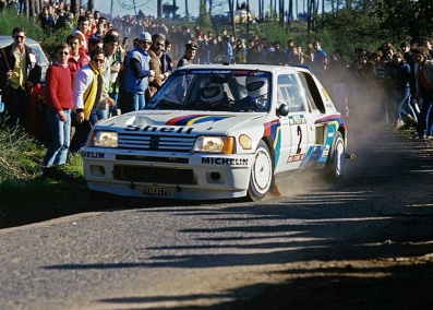 Ari Vatanen - Terry Harryman
19º Rallye de Portugal Vinho do Porto 1985. Peugeot 205 Turbo 16 (716 EXC 75). Abandonó por daños en la suspensión y motor después de sufrir un pinchazo en SS21 Arcos - Portela 1 de 27 Km.
Peugeot Talbot Sport

Del 6 al 9 de Marzo, Estoril, Portugal.
Superficie: asfalto - tierra.

El Rally tení­a un total de 2455 km de los que 730.50 km divididos en 47 tramos eran especiales.

Tomaron la salida 94 equipos, finalizaron 28.@
Palabras clave: Portugal;Peugeot;Turbo;Grupo_B;1985