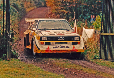 Hannu Mikkola - Arne Hertz
34º Lombard RAC Rally 1985. Audi Sport Quattro S1 E2 (IN-NP 31). Abandonó por problemas de motor SS22 Cwmcelli de 6,60 Km.

Del 24 al 28 de Noviembre, Nottingham, Inglaterra.
Superficie: tierra.

El Rally tenia un total de 3507 km de los que 896.98 km divididos en 65 tramos eran especiales, (2 de ellas fueron canceladas, SS43 Kielder Forest - Ogre Hill de 12,02 Km y SS64 Nuss de 8,79 Km).

Tomaron la salida 155 equipos, finalizaron 62.@
Palabras clave: ;Audi;Quattro;Sport;Grupo_B;Gran_Bretaña;1985;RAC_Rally;Inglaterra