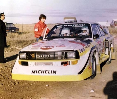 Stig Blomqvist - Björn Cederberg
5º Marlboro Rally Argentina 1985. Audi Sport Quattro S1 E2 (652 Z-943). Abandonó por motor en SS8 Charbonier de 61.25 Km.

Del 30 de Julio al 3 de Agosto, Buenos Aires - Cordoba, Argentina.
Superficie: tierra.

El Rally tenia un total de 2616.00 km de los que 956.71 km divididos en 23 tramos eran especiales.

Tomaron la salida 138 equipos, finalizaron 39.@
Palabras clave: Stig_Blomqvist;Audi;Sport;Quattro;Grupo_B;Argentina;1985;Debut