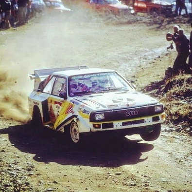 Stig Blomqvist - Björn Cederberg
5º Marlboro Rally Argentina 1985. Audi Sport Quattro S1 E2 (652 Z-943). Abandonó por motor en SS8 Charbonier de 61.25 Km.

Del 30 de Julio al 3 de Agosto, Buenos Aires - Cordoba, Argentina.
Superficie: tierra.

El Rally tenia un total de 2616.00 km de los que 956.71 km divididos en 23 tramos eran especiales.

Tomaron la salida 138 equipos, finalizaron 39.@
Palabras clave: Stig_Blomqvist;Audi;Sport;Quattro;Grupo_B;Argentina;1985;Debut