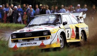 Hannu Mikkola - Arne Hertz
35º 1000 Lakes Rally 1985. Audi Sport Quattro S1 E2 (IN-NL 16). Abandonó por fuga de aceite en SS31 Kostila de 6.29 km.

Del 23 al 25 de Agosto, Jyväskylä, Finlandia.
Superficie: tierra.

El Rally tenía un total de 1418.00 km de los que 479.00 km divididos en 50 tramos eran especiales (1 de ellos fue cancelado SS10 Vaheri).

Se inscribieron 188 equipos, tomaron la salida 175, finalizaron 83.@
Palabras clave: Audi;Grupo_B;Finlandia;1985;Sport;Quattro;S1;E2