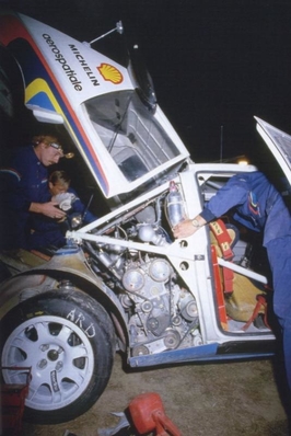 Asistencia del Equipo Peugeot Talbot Sport en el 27º Rally de Sanremo 1985
Del 29 de Septiembre al 4 de Octubre, Sanremo, Liguria, Imperia, Italia.
Superficie: asfalto - tierra.

El Rally tenia un total de 2340.56 km, de los que 696.90 km divididos en 45 tramos eran especiales (2 de ellos fueron cancelados SS20 Murio 1 de 9.12 km, SS36 Ronde 1 de 37.22 km).

Tomaron la salida 98 equipos, finalizaron 33.
Palabras clave: Peugeot;Asistencias;Grupo_B;1985