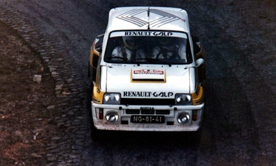 Joaquim Moutinho da Silva Santos - Edgar Fortes
19º Rallye de Portugal - Vinho do Porto 1985. Renault 5 Turbo Tour de Corse (NG-81-41). Abandonó por motor en SS38 Nogueira 2 de 7 Km.

Del 6 al 9 de Marzo, Estoril, Portugal.
Superficie: asfalto - tierra.

El Rally tení­a un total de 2455 km de los que 730.50 km divididos en 47 tramos eran especiales.

Tomaron la salida 94 equipos, finalizaron 28.@
Palabras clave: Renault;Turbo;Grupo_B;Portugal;1985