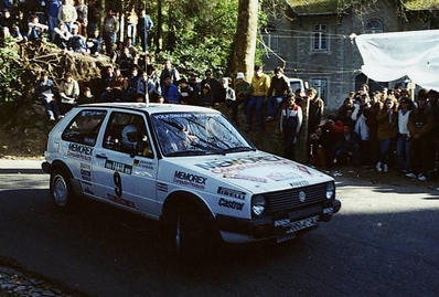 Klaus-Joachim (Jochi) Kleint - Werner Hohenade
19º Rallye de Portugal - Vinho do Porto 1985. Volkswagen Golf GTi (WOB-AZ 345). Abandonó por la caja de cambios en SS24 Gavea 2 de 11.00 Km.

Del 6 al 9 de Marzo, Estoril, Portugal.
Superficie: asfalto - tierra.

El Rally tení­a un total de 2455 km de los que 730.50 km divididos en 47 tramos eran especiales.

Tomaron la salida 94 equipos, finalizaron 28.@
Palabras clave: Jochi_Kleint;Volkswagen;Golf;GTi;Portugal;1985
