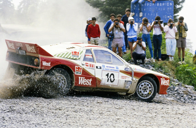 Mauro Pregliasco - Daniele Cianci
32º Rothmans Acropolis Rally 1985. Lancia Rally 037 (TO W67775). Abandonó por accidente en SS37 Kilini de 27.27 km.

Del 27 al 30 de Mayo, Atenas, Grecia.
Superficie: tierra.

El Rally tenía un total de 2295.94 km de los que 807.67 km divididos en 47 tramos eran especiales.

Tomaron la salida 110 equipos, finalizaron 45.@
Palabras clave: Mauro_Pregliasco;Lancia;Rally;Grupo_B;Acropolis;Grecia;1985