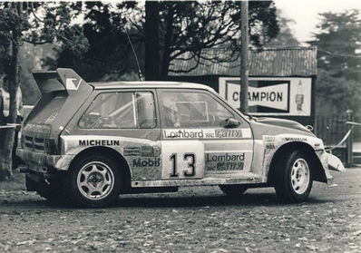 Malcolm Wilson - Nigel Harris
34º Lombard RAC Rally 1985. MG Metro 6R4 (C867 EUD). Abandonó por motor en SS23 Gartheiniog de 26.00 Km.

Del 24 al 28 de Noviembre, Nottingham, Inglaterra.
Superficie: tierra.

El Rally tenia un total de 3507 km de los que 896.98 km divididos en 65 tramos eran especiales, (2 de ellas fueron canceladas, SS43 Kielder Forest - Ogre Hill de 12,02 Km y SS64 Nuss de 8,79 Km).

Tomaron la salida 155 equipos, finalizaron 62.@
Palabras clave: ;Metro;MG;Grupo_B;Gran_Bretaña;1985;RAC_Rally;Inglaterra