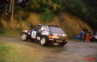 Franck Metiffiot - Philippe Bouvier
29º Tour de Corse - Rallye de France 1985. Peugeot 205 Turbo 16. Abandonó, desconocemos el motivo y en que especial.

Del 2 al 4 de Mayo, Ajaccio, Córcega, Francia.
Superficie: asfalto.

El Rally tenia un total de 1603.00 km de los que 1122.25 km divididos en 30 tramos eran especiales (1 de ellos fue cancelado, SS5 Sartene - Zonza de 44.23 km, por el fatal accidente de Attilio Bettega en el tramo anterior, SS4 Zerubia - Santa Giulia de 30.60 km).

Tomaron la salida 139 equipos, finalizaron 45.@
Palabras clave: Peugeot;Turbo;Corcega;1985;Grupo_B;Corse
