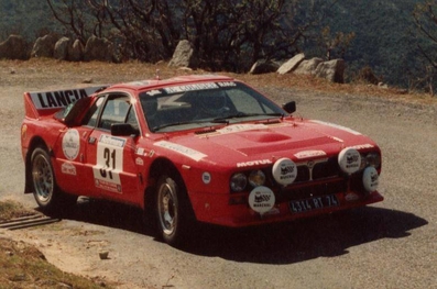 J. de Castelli - T. Bigot
29º Tour de Corse - Rallye de France 1985. Lancia Rally 037. Abandonó.

Del 2 al 4 de Mayo, Ajaccio, Córcega, Francia.
Superficie: asfalto.

El Rally tenia un total de 1603.00 km de los que 1122.25 km divididos en 30 tramos eran especiales (1 de ellos fue cancelado, SS5 Sartene - Zonza de 44.23 km, por el fatal accidente de Attilio Bettega en el tramo anterior, SS4 Zerubia - Santa Giulia de 30.60 km).

Tomaron la salida 139 equipos, finalizaron 45.@
Palabras clave: Lancia;Rally;Corcega;Grupo_B;1985