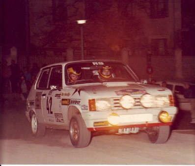 Carles Bosch - Albert Romaní
33º Rally Costa Brava 1985. Talbot Samba Rallye. Abandonó por la junta de culata en SS Grions de 7.22 Km, penúltimo tramo del rallye.

33º Rally Costa Brava 1985. Renault 5 Turbo. Abandonó por problemas eléctricos.

Del 23 al 24 de Febrero, Lloret de Mar, Girona, Catalunya, España.
Superficie: asfalto - tierra.

El Rally tenia un total de 1329.74 km de los que 501.59 km divididos en 45 tramos eran especiales.

Tomaron la salida 55 equipos, finalizaron 25.@
Palabras clave: Talbot;Samba;Costa_Brava;1985