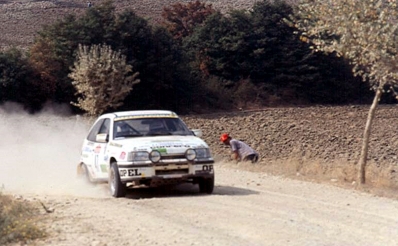 Marco Savioli - Davis
27º Rally Sanremo 1985. Opel Kadett GSI 2.0. Abandonó, desconocemos el motivo y en que especial.

Del 29 de Septiembre al 4 de Octubre, Sanremo, Liguria, Imperia, Italia.
Superficie: asfalto - tierra.

El Rally tenia un total de 2340.56 km, de los que 696.90 km divididos en 45 tramos eran especiales (2 de ellos fueron cancelados SS20 Murio 1 de 9.12 km, SS36 Ronde 1 de 37.22 km).

Tomaron la salida 98 equipos, finalizaron 33.@
Palabras clave: Opel;Kadett;GSI;Sanremo;1985