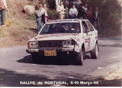 Barros Leite - Jose Manuel Tavares
19º Rallye de Portugal - Vinho do Porto 1985. Volkswagen Amazon. Abandonò, desconocemos el motivo y en que especial SS.

Del 6 al 9 de Marzo, Estoril, Portugal.
Superficie: asfalto - tierra.

El Rally tení­a un total de 2455 km de los que 730.50 km divididos en 47 tramos eran especiales.

Tomaron la salida 94 equipos, finalizaron 28.@
Palabras clave: Volkswagen;Portugal;1985