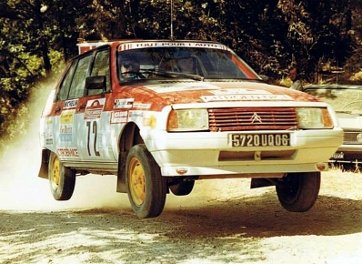 Michel Struyf - Harmonie Bagnol
27º Rally Sanremo 1985. Citröen Visa (5720 UQ 06). Abandonó, desconocemos el motivo y en que especial.

Del 29 de Septiembre al 4 de Octubre, Sanremo, Liguria, Imperia, Italia.
Superficie: asfalto - tierra.

El Rally tenia un total de 2340.56 km, de los que 696.90 km divididos en 45 tramos eran especiales (2 de ellos fueron cancelados SS20 Murio 1 de 9.12 km, SS36 Ronde 1 de 37.22 km).

Tomaron la salida 98 equipos, finalizaron 33.@
Palabras clave: Citroen;Visa;Sanremo;1985;