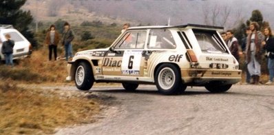 François Chatriot - Michel Périn
6º Rallye International des Garrigues 1985. Renault 5 Maxiturbo (194 FGL 75). Abandonó por fuego en el coche por algún tipo de problema eléctrico.

Ésta unidad quedó totalmente destruida a causa del fuego.

Del 29 al 30 de Marzo, Nimes, Gard, Occitania, Francia.
Superficie: asfalto.

Desconocemos los kilómetros de la prueba tanto totales como cronmetrados.

Tomaron la salida 101 equipos, finalizaron 47.@
Palabras clave: François_Chatriot;Renault;Maxiturbo;Garrigues;1985