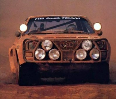 Michèle Mouton - Arne Hertz
17º Rallye Cote d'Ivoire 1985. Audi Sport Quattro S1. Abandonó en CH62.

Éste abandono creó una gran controversia que derramó muchos ríos de tinta en su momento y que nunca se aclaró.

En las primeras fotos del álbum dedicadas al Rally contamos la historia, empezando con un accidente de Mouton durante las pruebas del Audi Sport Quattro S1 para el Rally.

Del 30 de Octubre al 3 de Noviembre, Yamoussoukro, Costa de Marfil.
Superficie: tierra.

El Rally tenia un total de 4103.00 Km con 71 controles horarios.

Se inscribieron 50 equipos, tomaron la salida 50, finalizaron 8.

[/b][url=http://motorcanalsbalil.no-ip.info/displayimage.php?album=711&pid=60942#top_display_media] [b][u]La Historia de la controversia.[/u][/b] [/url]

@
Palabras clave: Michele_Mouton;Audi;Sport;Quattro;Grupo_B;Costa_Marfil;1985