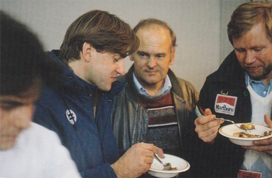 Motor Show Bologna 1985
Henri Toivonen, Stig Blomqvist y Seppo Harjanne@
Palabras clave: Henri_Toivonen;Stig_Blomqvist;Seppo_Harjanne;1985;Personajes