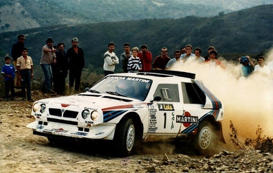 Markku Alen - Ilkka Kivimaki
15º Rali Lois Algarve 1985. Lancia Delta S4 (A6 37179). Abandonó por rotura de transmisiòn, aunque siguio en el rally con el dorsal 0 para seguir evolucionando el coche.
Del 31 Octubre al 2 de Noviembre, Silves - Armação de Pêra (Portugal).
Superficie: grava con 545,00 km divididos en 30 tramos cronometrados.
Tomaron la salida 77 equipos, finalizaron 23.

Es la tercera aparición Oficial Competitiva del Lancia Delta S4, después del debut en el Rally 1000 Pistes, (Francia), donde compitió con la calificación de prototipo, en el 14º Colline di Romagna donde quedó 1º y antes del Debut Oficial en el Mundial de Rallyes en el 34º Lombard RAC Rally de 1985.@
Palabras clave: Markku_Alen;Lancia;Delta;S4;Grupo_B;Algarve;Portugal;1985