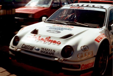 Joaquim Santos - Miguel Oliveira
20º Rallye de Portugal Vinho do Porto 1986. Ford RS200 (C440 BHV). Abandonó por grave accidente.

Santos era el ídolo local, su paso levantaba muchísima pasión entre los aficionados del lugar. Al salir de una curva, esquivó algunos espectadores que estaban mal situados, lo que provocó no poder encarar bien la siguiente curva y estrellarse contra el público.
Hay otra versión en la que se dice que al salir de la curva impacto con la rueda trasera de lado con un coche que estaba 