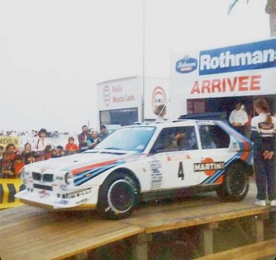 Henri Toivonen - Sergio Cresto
30º Tour de Corse de 1986. Lancia Delta S4 (TO 73074E).
El 02-05-1986 sufrieron accidente mortal, D.E.P. / R.I.P.

En esta edición habí­an 5 tramos de 50 o mas Km cronometrados, SS7 Cozzano - Col de la Serra de 50.84, SS8 Muracciole - Abbazia de 50.00, SS10 Pont d'Altiani - Pont St Laurent de 56.01, SS14 Prunelli - San Pancrazio de 55.67 y SS17 Campe Militaire - Corte de 58.14. Uno de mas de 70 km, SS23 Saint Roch - Suaricchio de 78.19, y otro, el último, SS30 Liamone - Suaricchio de 83.16 Km.

Aquí dejo los kilómetros de cada uno de los 30 tramos del Rally:

1ª ETAPA (01-Mayo-1986)
SS1 Verghia - Pont de la Masina de 38.09 km
SS2 Sainte Marie Sicche - Moca 1 de 23.96 km
SS3 Petreto - Aullene 1 de 20.03 km
SS4 Zerubia - Santa Giulia de 30.60 km
SS5 Sartene - Zonza de 44.23 km
SS6 Aullene - Zicavo de 25.59 km
SS7 Cozzano - Col de la Serra de 50.84 km
SS8 Muracciole - Abbazia de 50.00 km
SS9 Campo al Quarcio - Ponte de Noceta de 33.77 km
SS10 Pont d'Altiani - Pont St Laurent de 56.01 km
SS11 Ponte Rosso - Borgo de 42.29 km

TOTAL ETAPA 415.41 km

2ª ETAPA (02 Mayo-1986)
SS12 Figarella - Cardo (cancelado) de 15.75 km
SS13 Saint Florent - Col de San Stefano de 26.81 km
SS14 Prunelli - San Pancrazio de 55.67 km
SS15 Folelli - Santa Lucia di Moriani de 18.49 km
SS16 Moriani Plage - Orsoni de 20.10 km
SS17 Campe Militaire Corte de 58.14 km
SS18 Corte - Taverna (cancelado) de 26.84 km
SS19 Moltifao - Speloncato (cancelado) de 38.16 km
SS20 Corbara - Calenzana (cancelado) de 23.69 km

TOTAL ETAPA 283.65 km

3ª ETAPA (03-Mayo-1986)
SS21 Norte Dame de la Serra - Pont du Fango de 28.77 km
SS22 Fango - Ota de 48.59 km
SS23 Saint Roch - Suaricchio de 78.19 km
SS24 Tavera - Pont de Mezzana de 30.57 km
SS25 Sainte Marie Sicche - Moca 2 de 23.96 km
SS26 Petreto - Aullene 2 de 20.03 km
SS27 Sorbollano - Santa Giulia de 35.59 km
SS28 Calvese - Agosta Plage de 38.69 km
SS29 Plaine de Peri - Capiglioli de 35.73 km
SS30 Liamone - Suaricchio 83.16 km

TOTAL ETAPA 423.28 km.
SUMANDO LAS TRES ETAPAS, ESTAMOS HABLANDO DE 1122.34 KM CRONOMETRADOS... UNA SALVAJADA...

Del 1 al 3 de Mayo, Ajaccio, Córcega, Francia.
Superficie: asfalto.

El Rally tenia un total de 1551.00 km de los que 1122.34 km divididos en 30 tramos eran especiales. (4 de ellos fueron cancelados. SS12 Figarella - Cardo de 15.75 Km, SS18 Corte - Taverna de 26.84 Km, SS19 Moltifao - Speloncato de 38.16 Km y SS20 Corbara - Calenzana de 23.69 Km. Los 3 últimos por el fatal accidente de Henri y Sergio).

Tomaron la salida 122 equipos, finalizaron 31.
@
Palabras clave: Henri_Toivonen;Sergio_Cresto;Lancia;Delta;Grupo_B;Corcega;1986;Corse