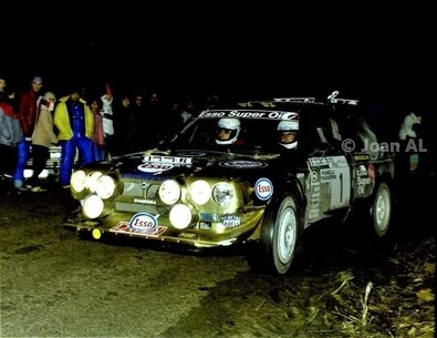 Fabrizio Tabaton - Luciano Tedeschini
34º Rally Costa Brava 1986. Lancia Delta S4 (A6 37567). Clasificado 1º.

SS Santa Pellaia
En este tramo Tabaton se salió a un camino enfangado, (su tracción 4x4 le salvó de malos mayores), perdiendo el liderato a favor de Sainz y su Maxiturbo.
La foto es en la llegada del conocido y célebre tramo de Santa Pellaia.

Del 21 al 23 de Febrero, Lloret de Mar, Girona, Catalunya, España.
Superficie: asfalto - tierra.

El Rally tenia un total de 1293.91 Km de los que 557.07 Km divididos en 29 tramos eran especiales.

Se inscribieron 110 equipos, tomaron la salida 94, finalizaron 30.

© Joan AL
@
Palabras clave: Fabrizio_Tabaton;Luciano_Tedeschini;Lancia;Delta;S4;Costa_Brava;1986;Grupo_B;España;Spain