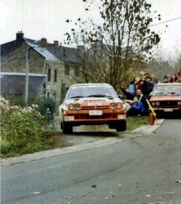 Guy Colsoul - Alain Lopes
13º Rallye du Condroz 1986. Opel Manta 400 (CRS-015). Clasificado 1º.

Foto en SS3 / 11 / 22 / 31 Vierset-Barse 
Ésta epecial en la 1ª etapa tenía 8.17 km y en la 2ª etapa 6.47 km.

Patrick Snijers y su Lancia Rally 037 (TO Y88745) liderará la prueba hasta que un problema en el último tramo especial, (SS34 Ben-Ahin de 10.02 km), con la bomba de combustible, lo dejó caer hasta la 9ª posición, ofreciendo la victoria a Guy Colsoul - Alain Lopes.

Del 8 al 9 de Noviembre, Huy, Lieja, Valonia, Bélgica.
Superficie: asfalto.

El Rally constaba de 2 etapas y 285.41 km cronometrados divididos en 34 tramos especiales.

Se inscribieron 117 equipos, finalizaron 72.
@
Palabras clave: Opel;Manta;Grupo_B;Condroz;1986