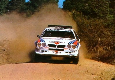 Massimo "Miki" Biasion - Tiziano Siviero
6º Marlboro Rally de Argentina 1986. Lancia Delta S4 (TO 73073E). Clasificado 1º.

Del 6 al 9 de Agosto, Buenos Aires - Cordoba, Argentina.
Superficie: tierra.

El Rally tenia un total de 2072.00 km de los que 624.35 km divididos en 27 tramos eran especiales, (una de ellas fue cancelada SS19 Tanti - Cuchilla Nevada de 30.59 km).

Tomaron la salida 150 equipos, finalizaron 50.@
Palabras clave: Miki_Biasion;Lancia;Delta;Argentina;Grupo_B;1986